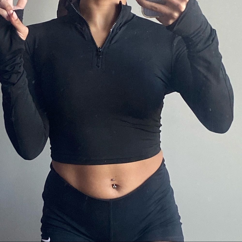 Long Sleeve Zipper Crop Top